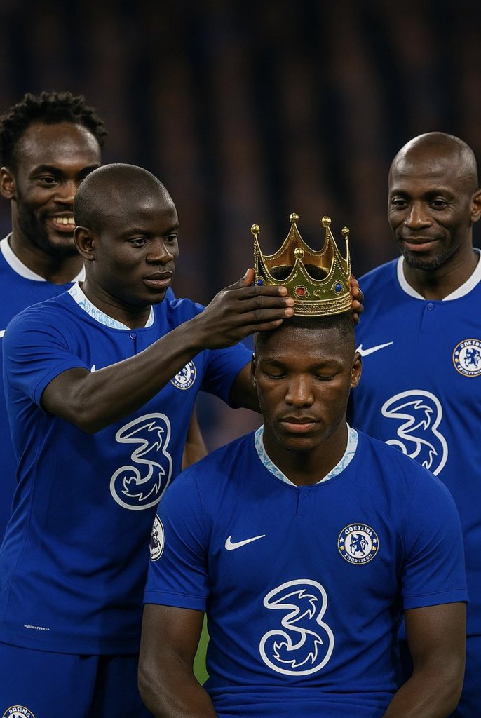 Ahm77I's tweet image. THE PRESENT KING. 👑💙