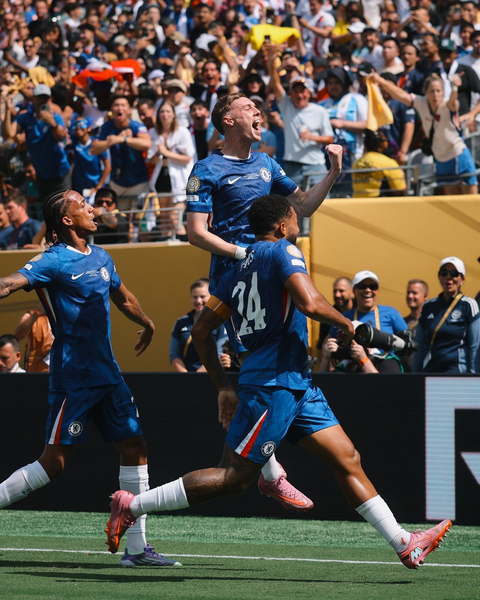 KABAR_CHELSEA's tweet image. FINAL
FIFA CLUB WORLD CUP 2025

HALFTIME
CHELSEA 3-0 PSG
🏐🏐 Cole Palmer
🏐 Joao Pedro

SALJU DIMUSIM PANAS 🥶
#KTBFFH