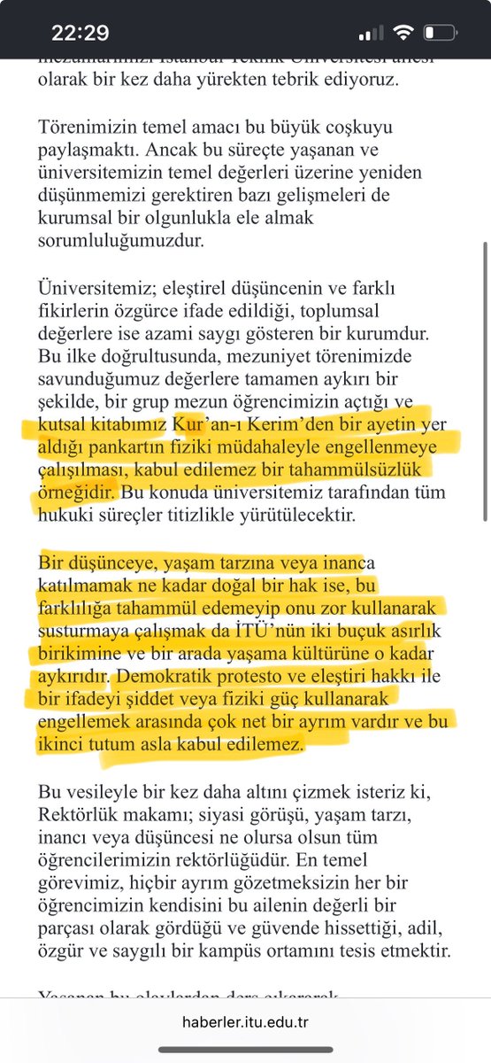 ari24sosyal's tweet photo. İTÜ Medya ve İletişim Ofisi’nin kamuoyu bilgilendirmesi⬇️
Üniversitemizdeki herkes tek bir dine mensupmuş gibi kullanılan ifadelerin yanından tahammülsüzlük ifadesi bizlere zamanında Rektörlük önünde öğrencilere ÖGB ve yönetim tarafından gösterilen “tahammülsüzlüğü” hatırlattı. https://t.co/qsK1oPf3dY