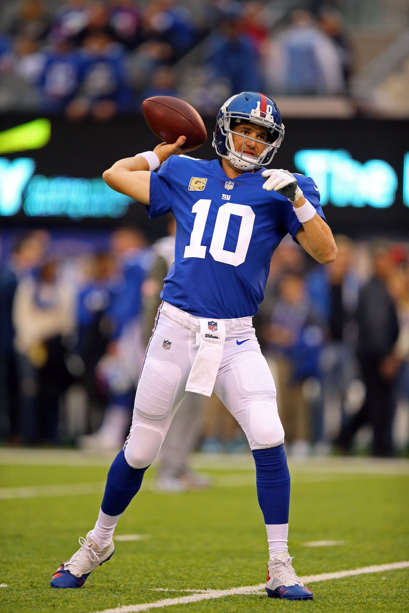 PICKETTZADO's tweet image. Um camisa 10 de um time azul jogando muito no MetLife Stadium
Foda 👏👏👏