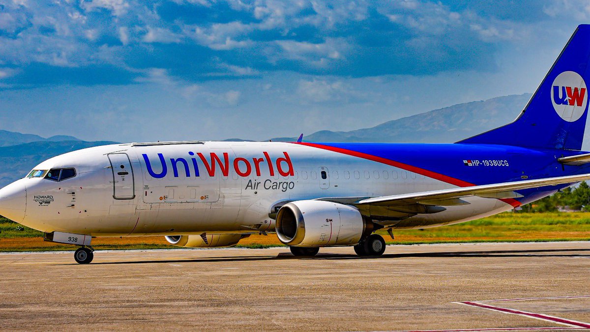 WFP_Haiti's tweet image. 🛩️📦 This weekend, @WFP organized two cargo flights carrying 30 MT of medical supplies, non-food items, and shelter equipment for nine partners including @ifrc, @NRC_Norway @pahowho, @Pwoteksyonsivil, @UNICEF and @UNmigration.
🙏🏽to support from the U.S. Government 🇺🇸