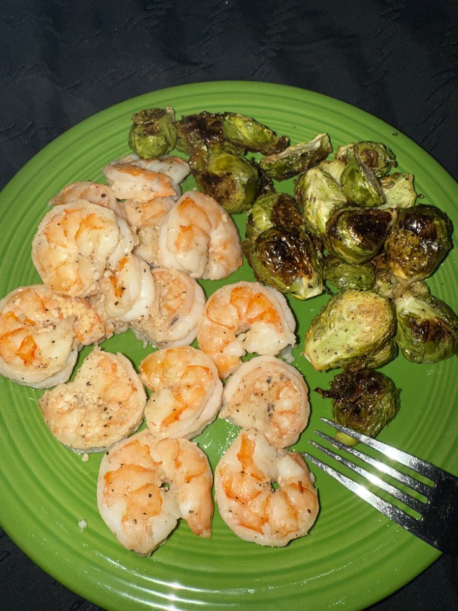 Shelley_Knight1's tweet image. Roasted brussel sprouts and shrimp. #foodporn #hangry #peace