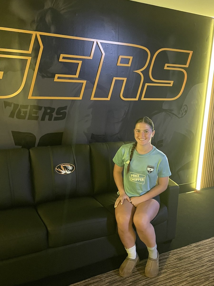Lauryn Welsh I ECNL GK 2027 (@laurynwelsh2) on Twitter photo Experienced <a href="/MizzouSoccer/">Mizzou Soccer</a> indoor facilities thanks to the 🌧️ this morning. Had a great Day 2 and loved seeing the locker room and new lounge. Thanks <a href="/MIZCoachGolan/">Stefanie Kraay Golan</a> @CoachAP <a href="/KelseyWys/">Kelsey Wys</a> <a href="/rhorton04/">Renee Horton</a> for a great weekend! <a href="/ImYouthSoccer/">ECNL/GA/Recruiting/College Soccer</a> <a href="/ImCollegeSoccer/">College Soccer Truth ™</a> <a href="/SBV09_ECNL/">Sporting BV 09 ECNL</a> Experienced <a href="/MizzouSoccer/">Mizzou Soccer</a> indoor facilities thanks to the 🌧️ this morning. Had a great Day 2 and loved seeing the locker room and new lounge. Thanks <a href="/MIZCoachGolan/">Stefanie Kraay Golan</a> @CoachAP <a href="/KelseyWys/">Kelsey Wys</a> <a href="/rhorton04/">Renee Horton</a> for a great weekend! <a href="/ImYouthSoccer/">ECNL/GA/Recruiting/College Soccer</a> <a href="/ImCollegeSoccer/">College Soccer Truth ™</a> <a href="/SBV09_ECNL/">Sporting BV 09 ECNL</a>