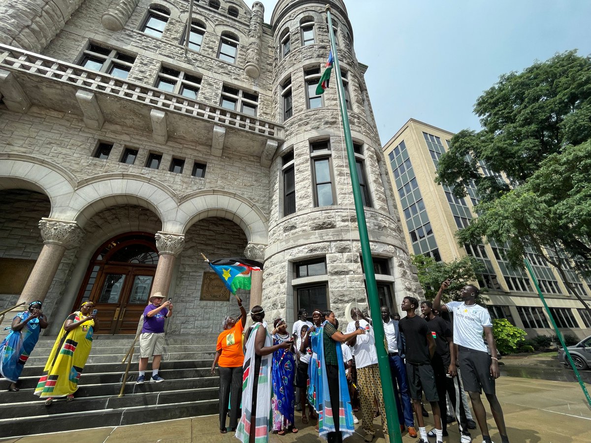 Today we celebrated South Sudanese Independence Day with a flag-raising ceremony at City Hall!

Deputy Mayor Sharon Owens presented a proclamation honoring the South Sudanese community in Syracuse, recognizing their contributions and cultural richness.
