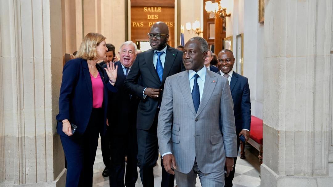 elmaalignjaay's tweet image. Dans le cadre de notre participation à la 50e session de l’Assemblée parlementaire de la Francophonie (APF), j’ai pris part, ce samedi 12 juillet, à la séance plénière, avant de rentrer à Dakar.
La veille, vendredi 11 juillet, j’ai été reçu, avec mes homologues présidents…