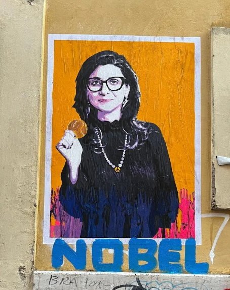 Massimo (@misurelli77) on Twitter photo Roma, a Trastevere spunta murale a sostegno di Francesca Albanese
L’opera porta la firma dell’artista romano Harry Grab 
GiĂą le mani da Francesca Albanese Roma, a Trastevere spunta murale a sostegno di Francesca Albanese
L’opera porta la firma dell’artista romano Harry Grab 
GiĂą le mani da Francesca Albanese
