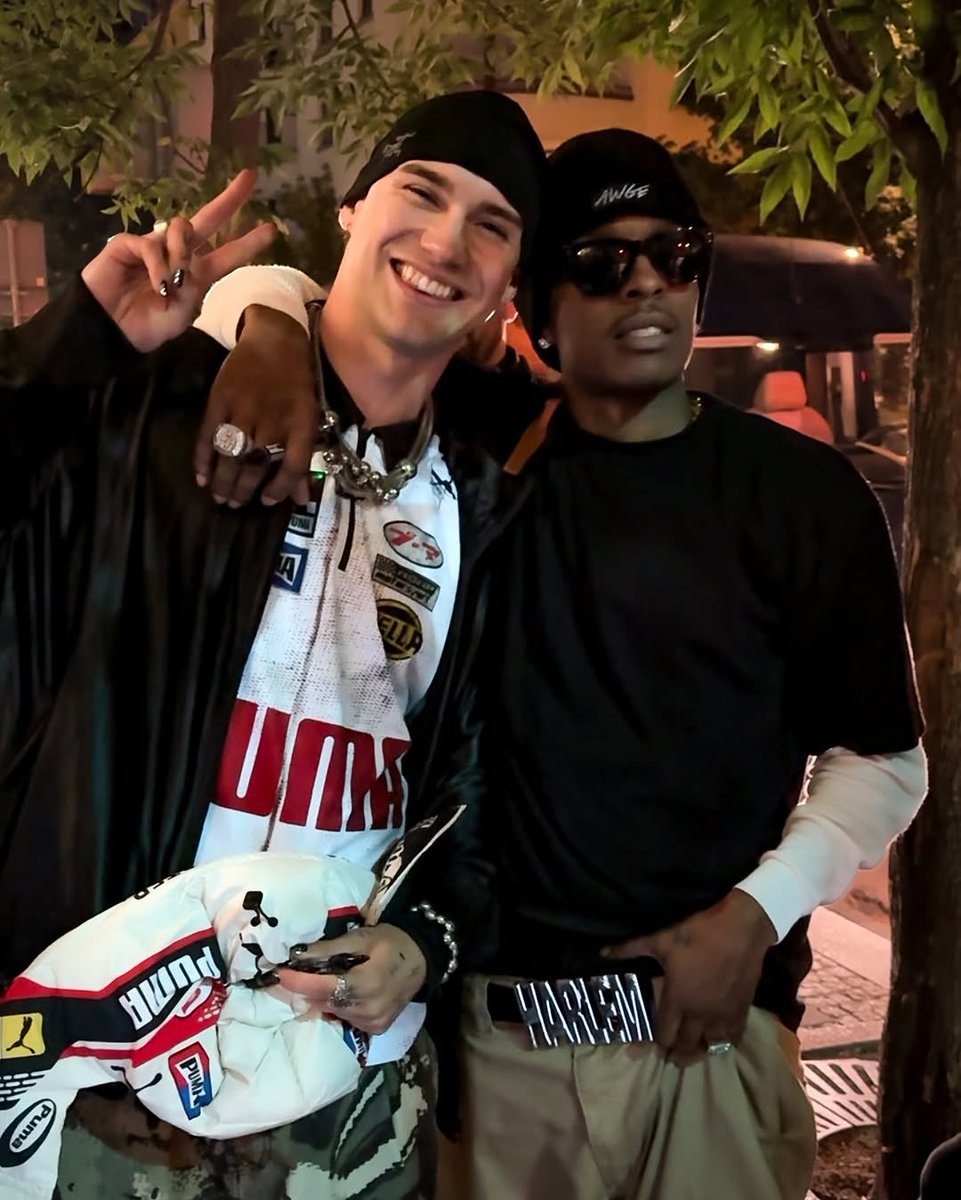 awgecentral's tweet photo. A$AP Rocky with a fan last night 

“ I wouldn’t be exaggerating if I said that without his influence, I wouldn’t be where I am today, and when everything hit me and I was coming home after that, I cried from emotion and screamed like a crazy.” 

📸: @przekosa (IG) https://t.co/g8xlsemL2s