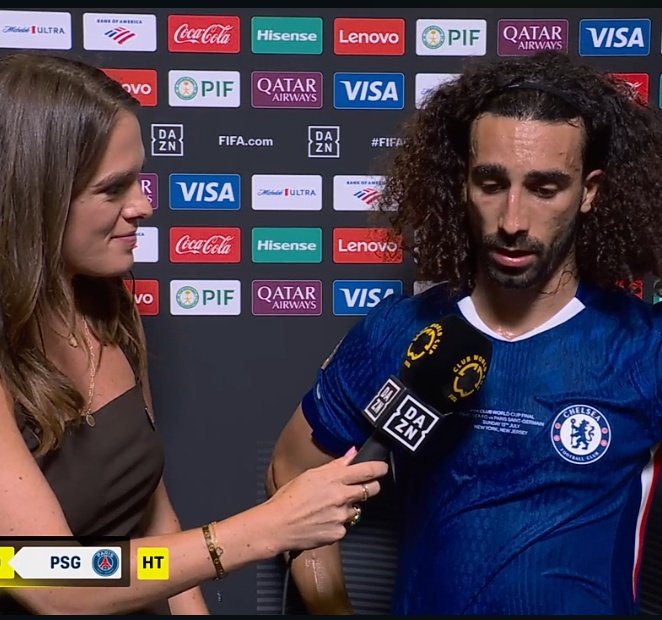 MufcWonItAll2's tweet image. Players interviewed at half time and now a fucking singer at half time.

The game is well and truly gone.