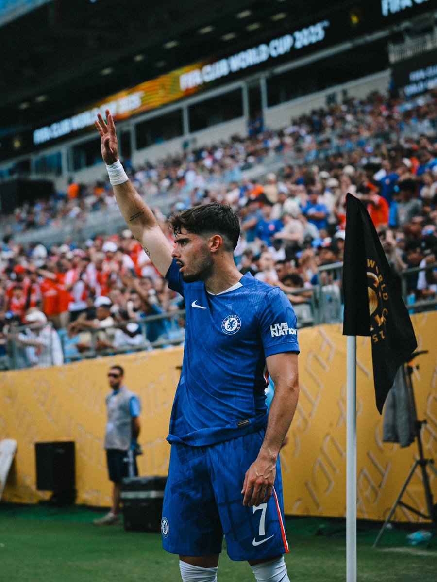 Chelsea just pulled out the uno reverse card on PSG 😭

My instincts say that PSG are gonna score in the 49th minute after they clear the ball into a throw-in