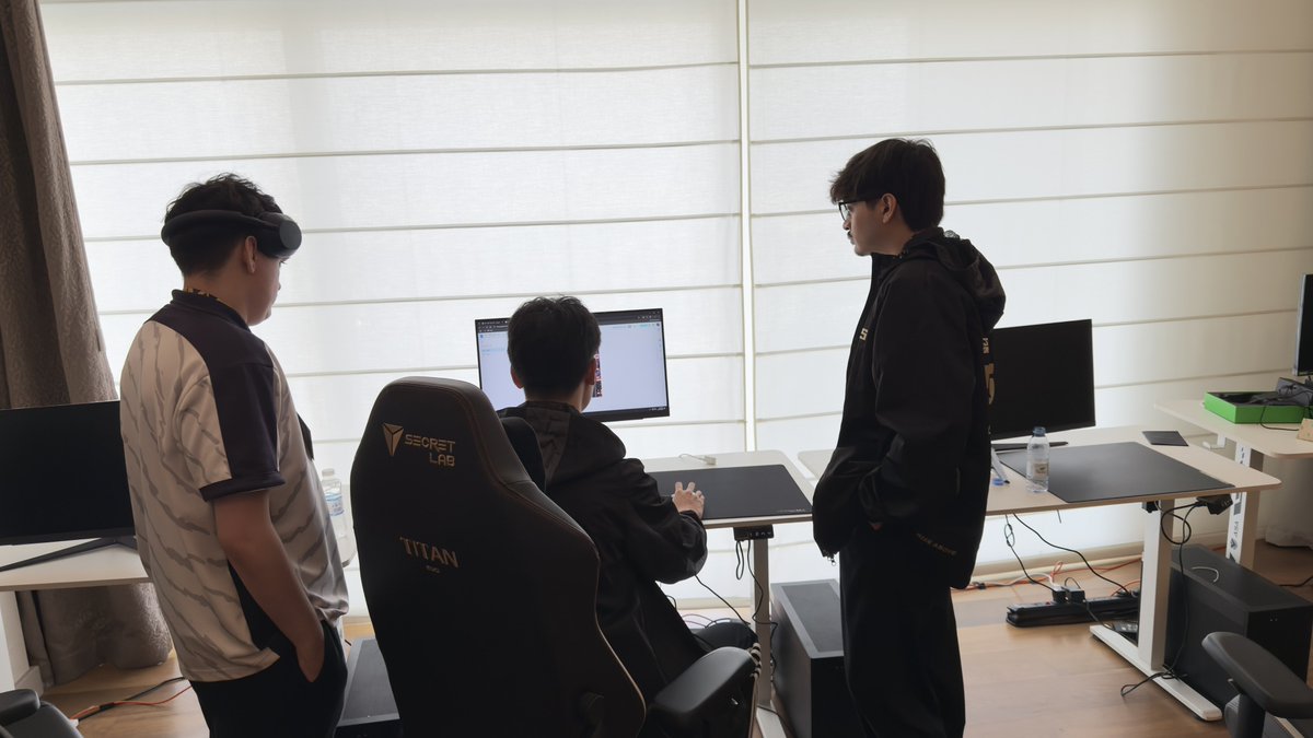 baezakid's tweet image. So fucken proud of this squad man
2nd place, 1st LAN together
$300,000
#ROCHARD