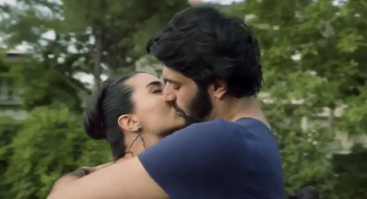 <a href="/StellaNistal/">Stella Maris Nistal</a> I agree with you Stella😉❤️❤️

#EnginAkyürek #TubaBüyüküstün #MasEnTuQueNunca #Elmer