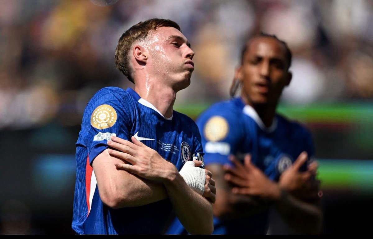 #نهايي_كاس_العالم_للانديه          بالمرررر  سوى كل شي وحمل تشيلسي على اكتافه   لاعب عن فريق