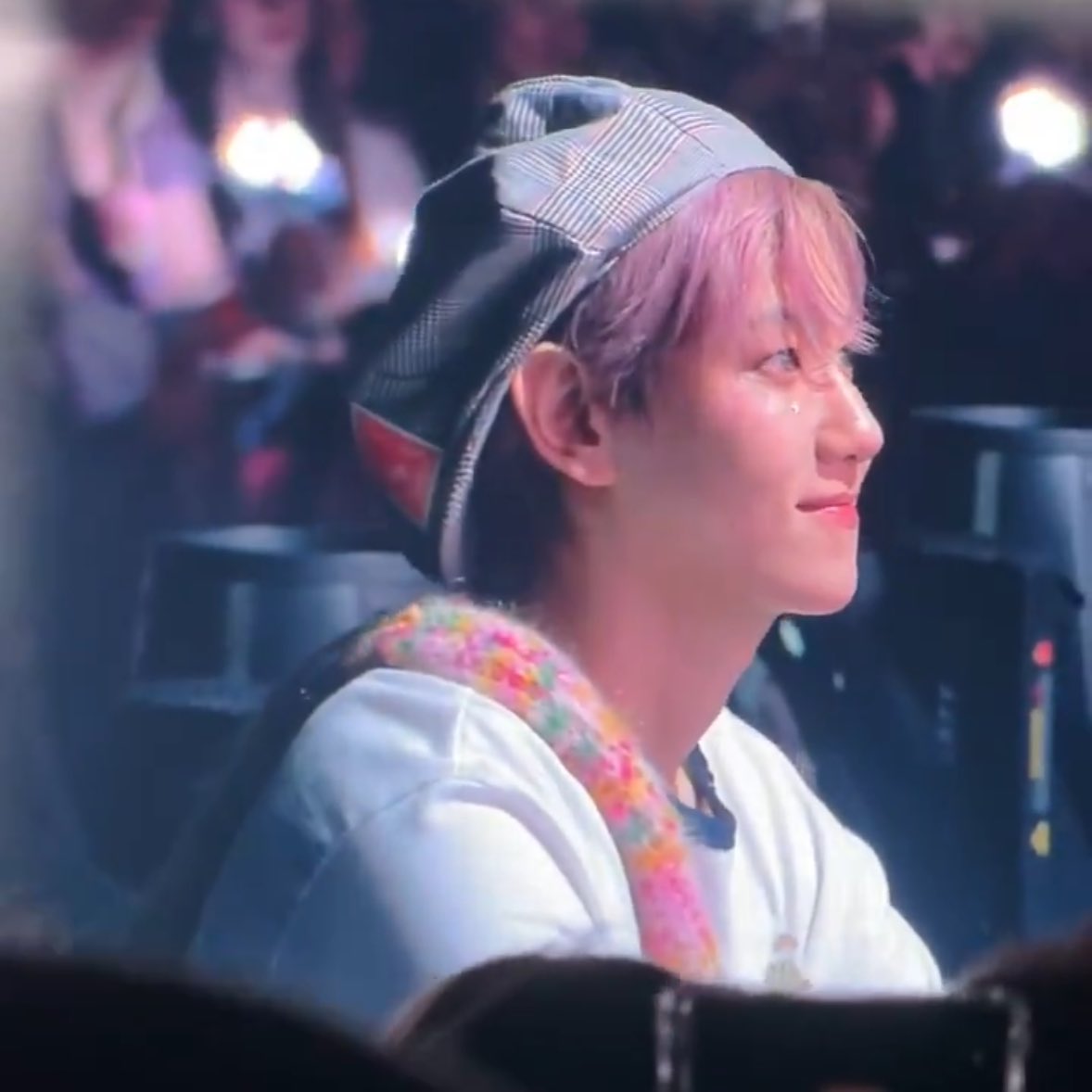 𝐂𝐎𝐒𝐌𝐈𝐂 𝐓𝐔𝐑𝐓𝐋𝐄 (@cosmicturtle38) on Twitter photo عشق تو نگاه بکهیون پیداست 💗
#ReverieBERLIN
#BAEKHYUNinBERLIN
#EXO #BAEKHYUN #백현
<a href="/B_hundred_Hyun/">Baekhyun_EXO</a> <a href="/BAEKHYUN_INB100/">BAEKHYUN_official</a> عشق تو نگاه بکهیون پیداست 💗
#ReverieBERLIN
#BAEKHYUNinBERLIN
#EXO #BAEKHYUN #백현
<a href="/B_hundred_Hyun/">Baekhyun_EXO</a> <a href="/BAEKHYUN_INB100/">BAEKHYUN_official</a>