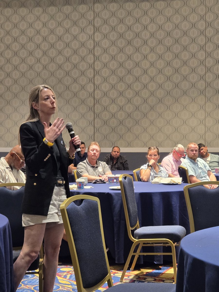 LHSFNA's tweet image. Today, LHSFNA staff attended Directors’ Council meetings of @TrainingLiuna and @LECET. Our sister TriFunds are addressing many pressing issues, from the emergence of AI to building power in lower market share areas.
#liunaatleadership
#liuna
