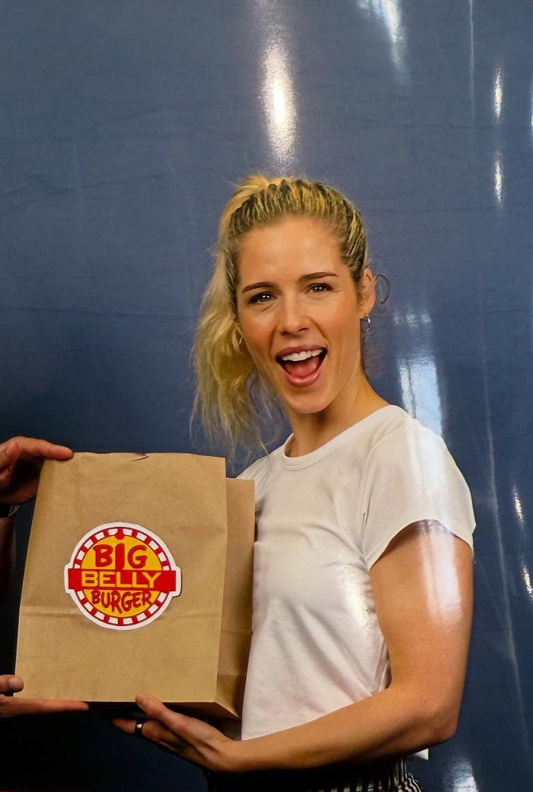 smoakfelicity's tweet image. Felicity Smoak is alive. 🫶🏻🥹