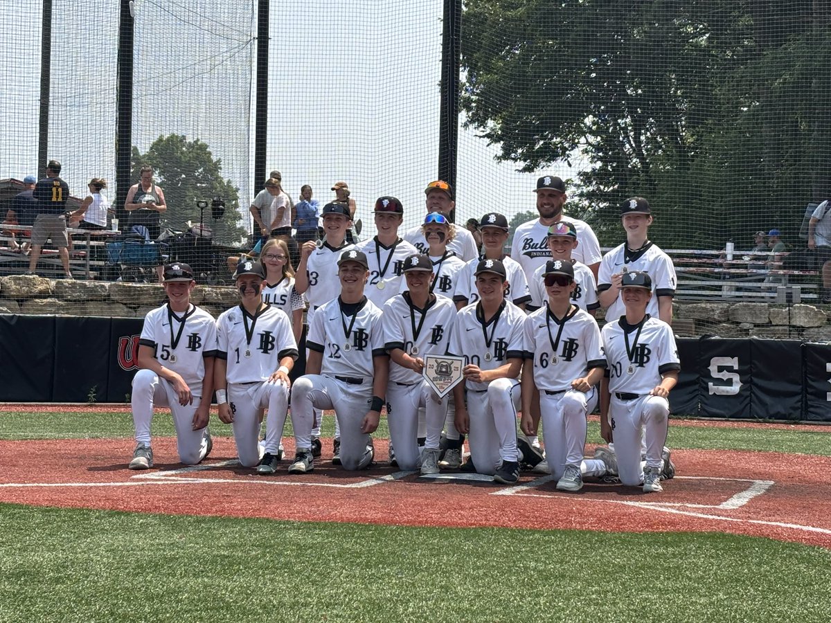 2030 Bulls White capped off the season with a great trip to Wisconsin Dells!  Incredible times with our players and families to finish the season.  7-0 on the week to capture the championship.  Finished the season 54-13.  Credit to these players/families for all of their efforts.