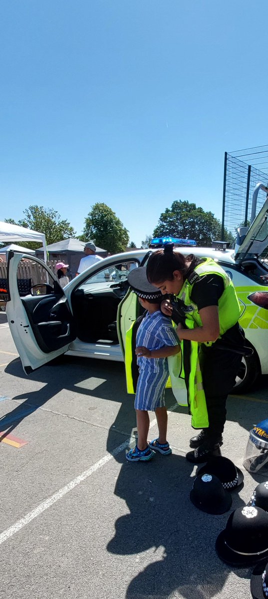 Lyndon, Elmdon, Olton & Silhill Police (@leoswmp) on Twitter photo Thank you, <a href="/OltonPrimary/">Olton Primary (Infants & Junior)</a> for an amazing day at your summer fayre.
We're so glad to see that so many are interested in becoming police officers in the future. Thank you, <a href="/OltonPrimary/">Olton Primary (Infants & Junior)</a> for an amazing day at your summer fayre.
We're so glad to see that so many are interested in becoming police officers in the future.