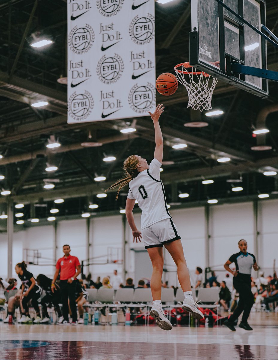 Drew Jackson 🆚 Team Elite
Nike EYCL Champions League 🏆

10 points. 3 steals.

Explosive. Set the tone early with pressure defense.

#JustUs | #DevelopmentOverEverything