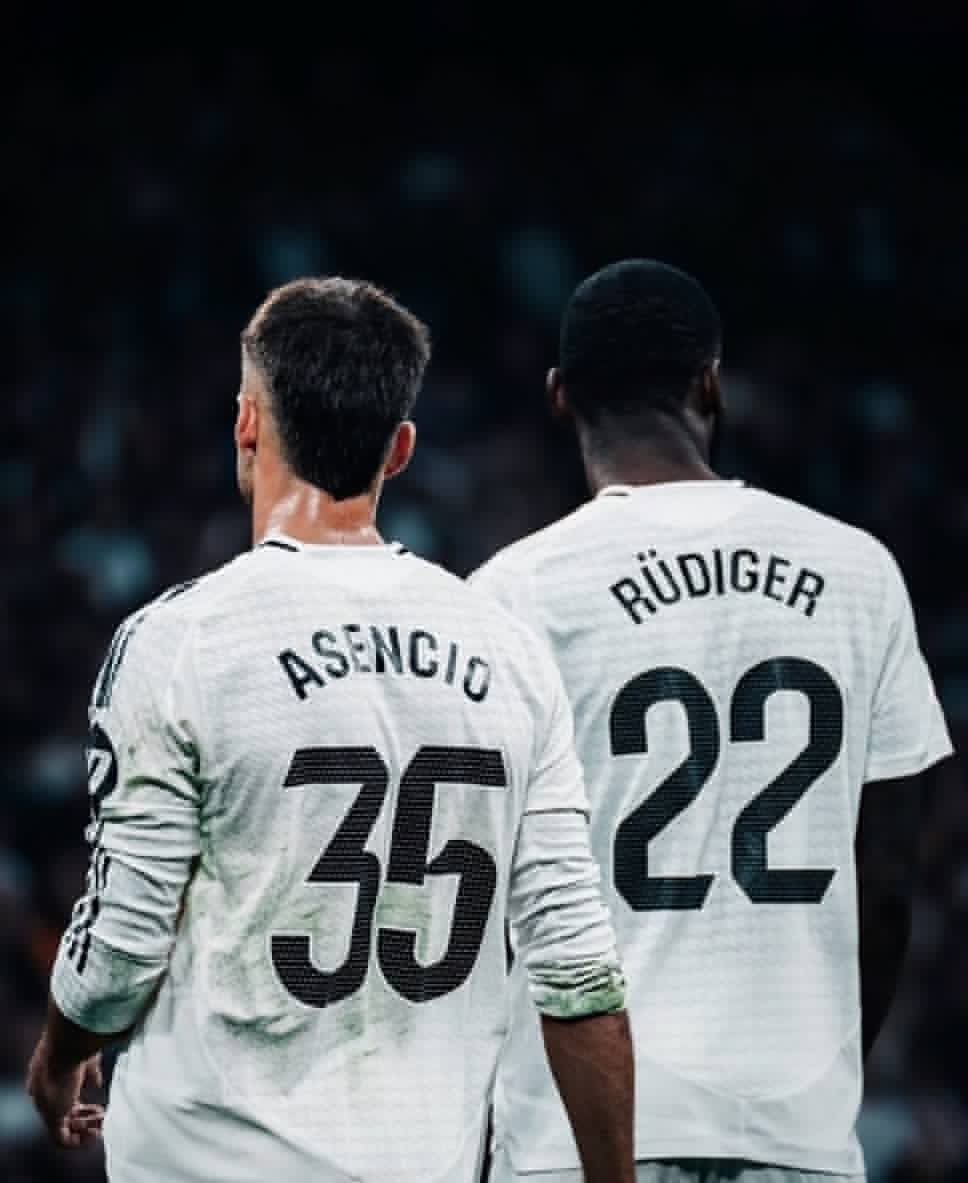 هل تشالوباه وادارابيويو  افضل مدافعين في العالم حتى يخفون هجوم باريس ؟ لا 

المجزرة الي قدمها هل الاثنين المفروض ماتمر مرور الكرام ونتعاقد مع مدافعين للموسم القادم..