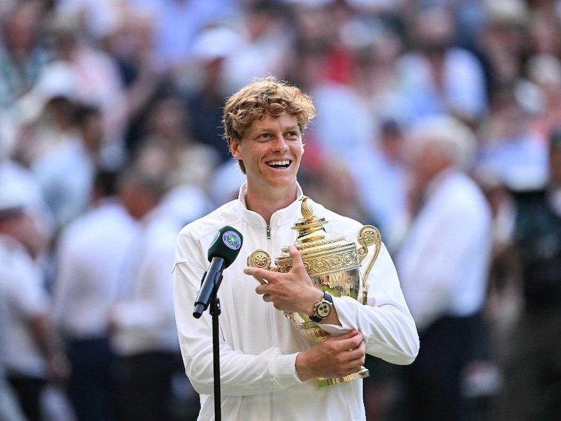 Xeeshankhan33's tweet photo. What a great player he is #sinneralcaraz. He really deserves this title because he beat the legend #djokovic𓃵. Best of luck, #CarlosAlcaraz. You are always champion.
#WimbledonFinal https://t.co/s4p4DGqtRV