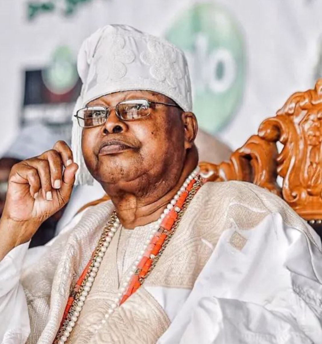 Ọba ti Wàjà - The Awujale of Ijebu-land, Ọba Sikiru Kayọde Adetọna has joined his ancestors. 

He has been King since 2 April 1960.