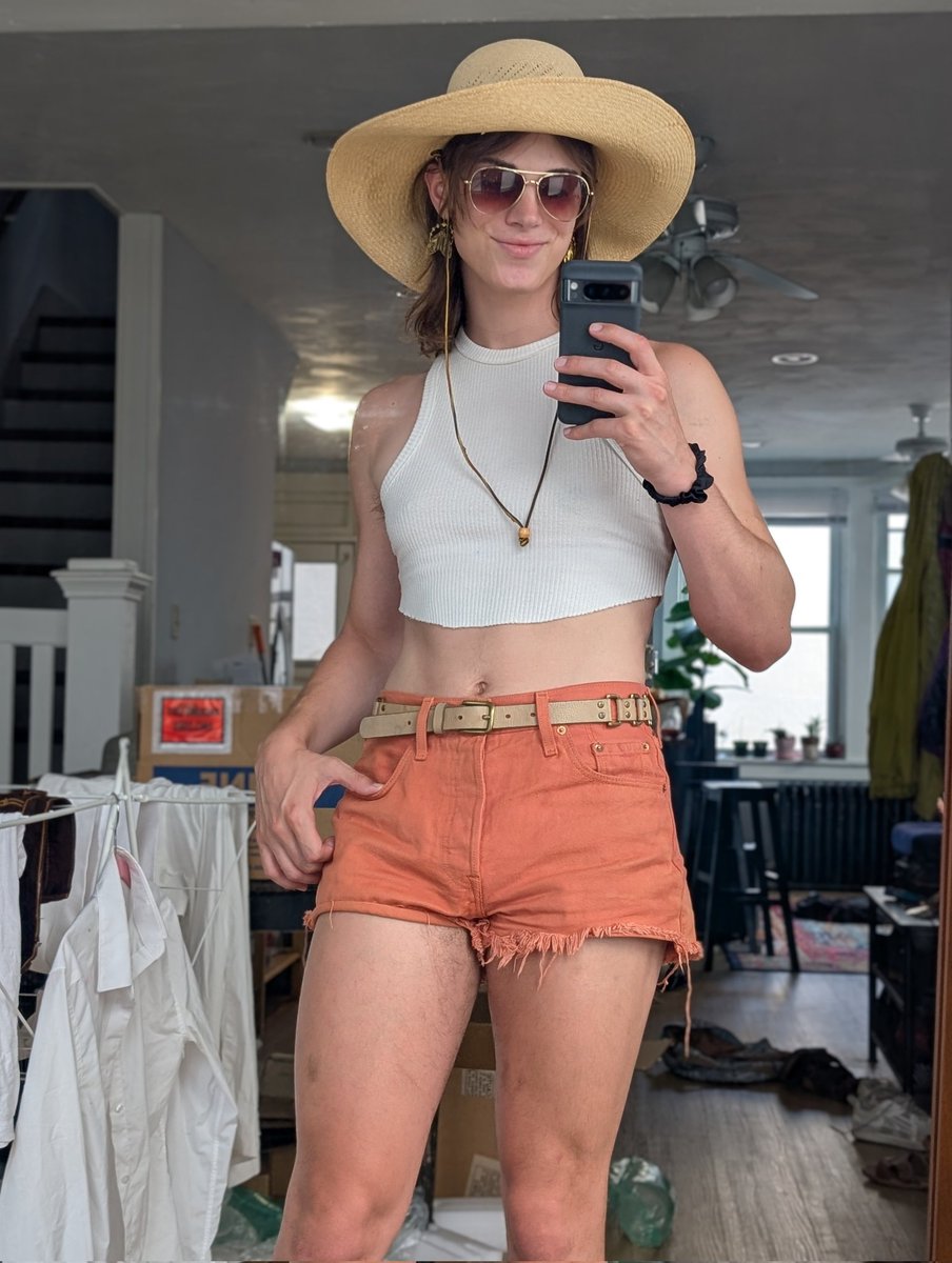 obsessed with my gay little hat