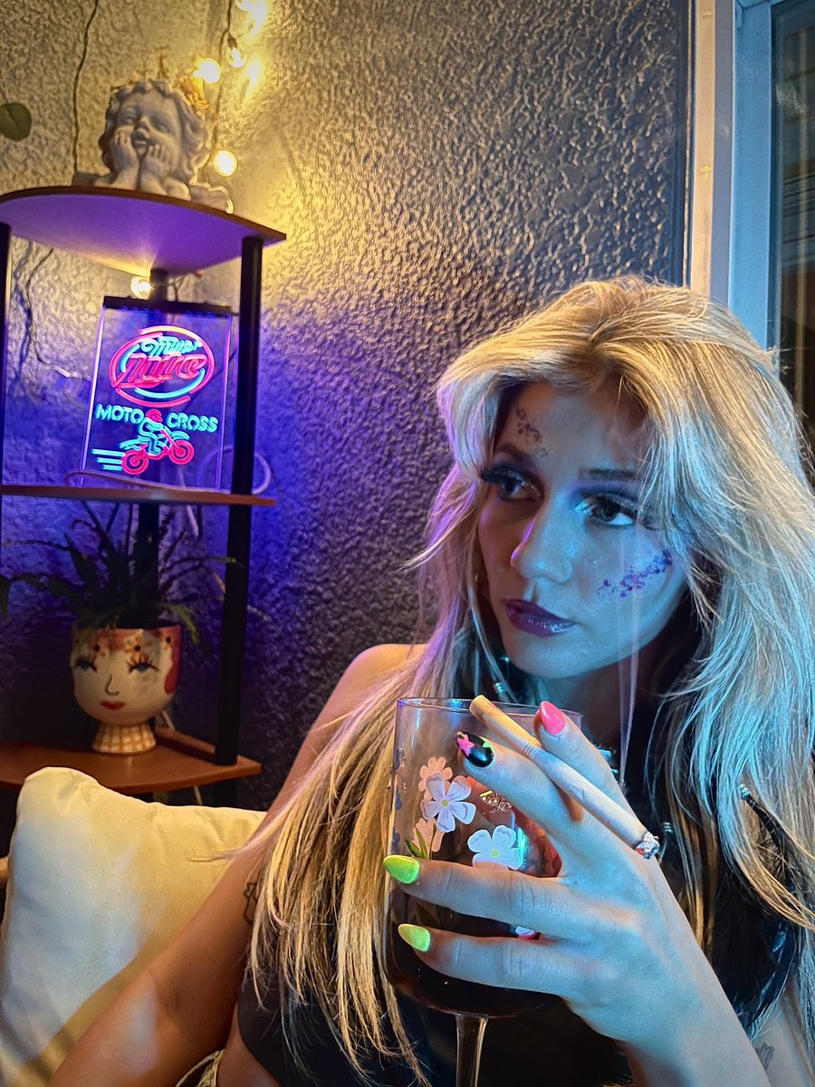 hazejamesonWWE's tweet image. who’s watching #WWELFG tonight at 10 PM ET on @WWEonAE ??? WILD CHILD HAS A MATCH!! 🩵✨🥂🐆🍒🪩 #WildChild