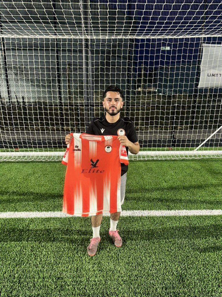 ✍️ 𝙄𝙌𝘽𝘼𝙇 𝙄𝙎 𝘽𝘼𝘾𝙆!

Ashford Town are delighted to announce Danyaal Iqbal has signed on for the 2025/26 season. The electric forward is back at the RPS after being away for a short period. 

#IqbalSigns #UTA