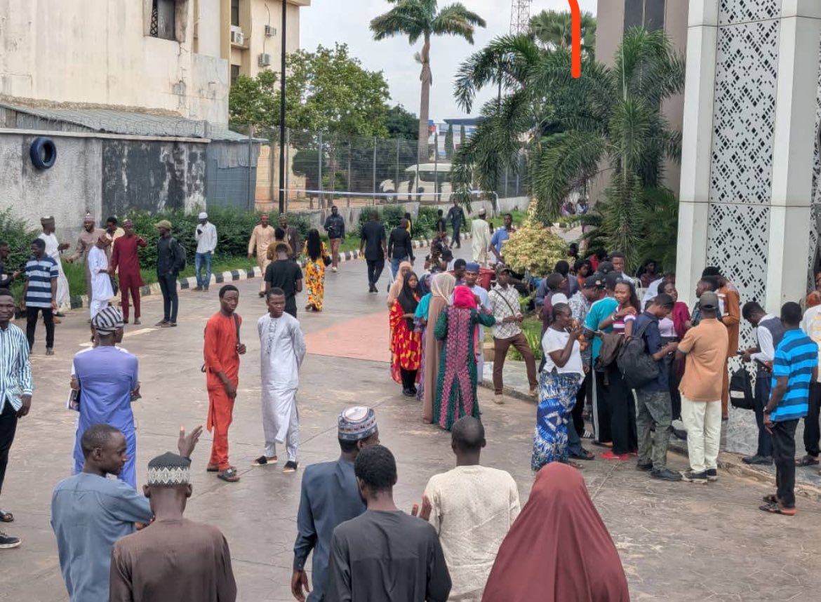 mariyabills's tweet image. People connect with people and yesterday at @Web3north_con, that connection was real. I was unleashed.
The North is building and with 4,000+ in attendance, we’re making history.
It was good. It was worth it. Web3 is alive in the North.
#W3NC25