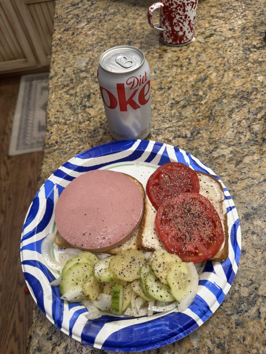 dbfarms2023's tweet image. Just got in from darting calves man o man I’m having a lot of eye problems but this sandwich is just what I needed