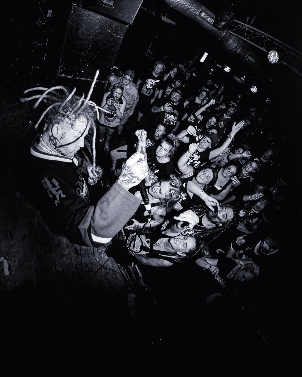 Thank you TAMPA!!!! tonight we in PENSACOLA!!!!!! Get your tickets &amp; find out where we going next!!! swang over to ANOTHER SUMMER IN HELL D0T C0M ✨