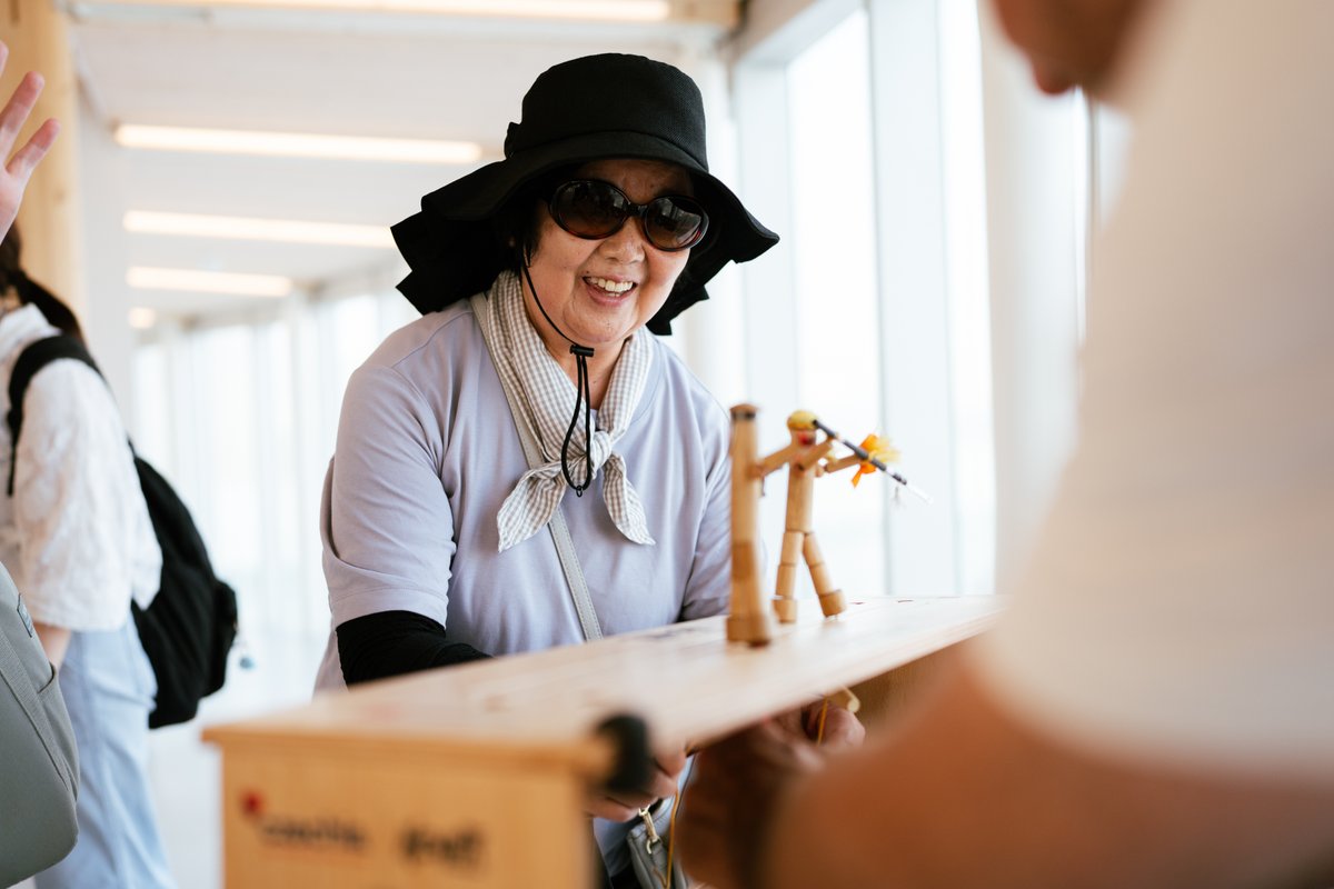 expo2025czechia's tweet image. Come play Kenka Puppetgame – a Czech invention where two wooden puppets battle it out in a gravity-powered board game! 🪵🎮
Sustainable, handmade, and playful – now live at the Czech Pavilion at #EXPO2025.
#EXPO2025Czechia #KenkaPuppetgame #CzechDesign