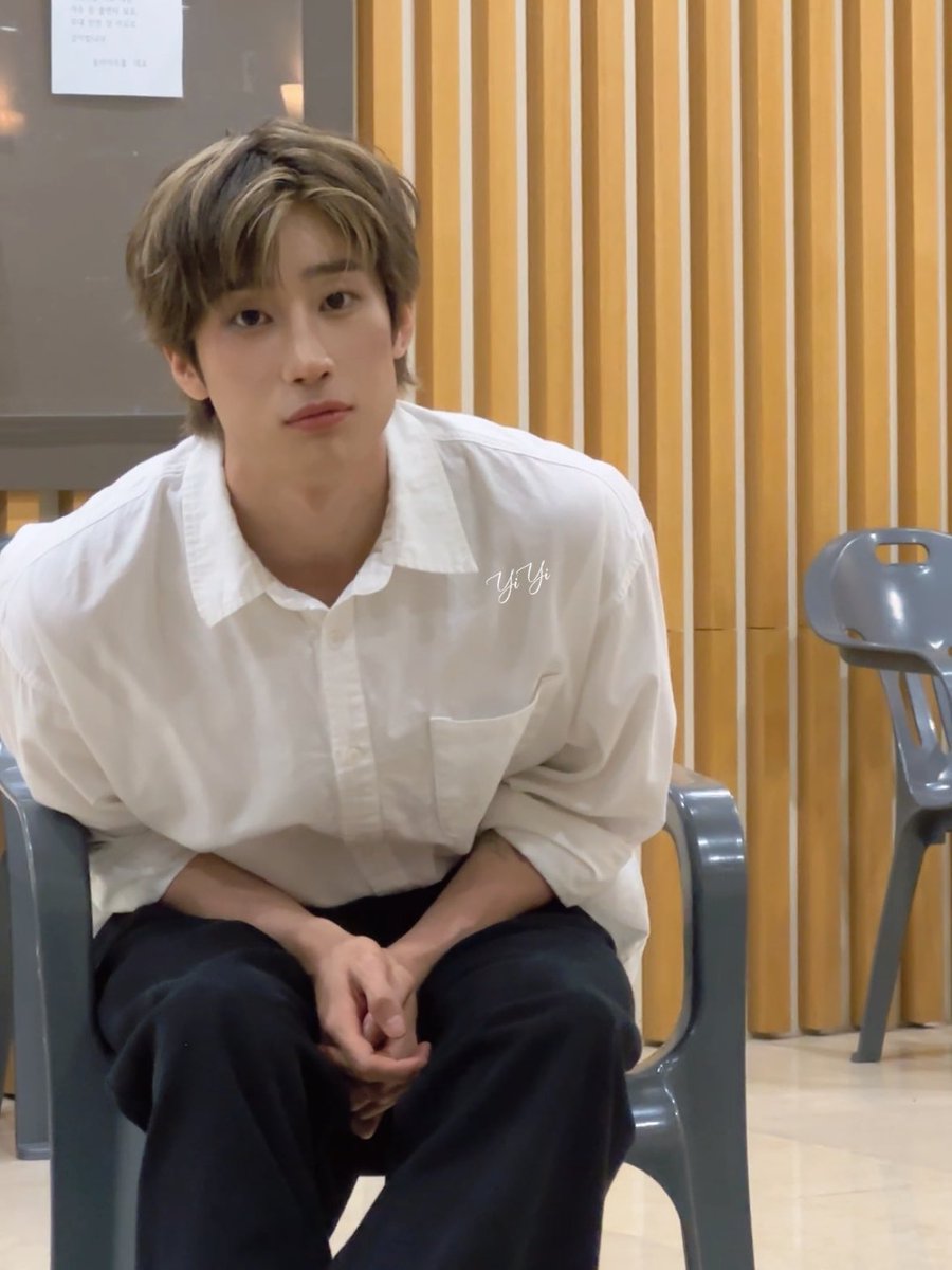 สมมงคนที่ใส่เชิ้ตขาวได้น่ารักที่สุดในโลก