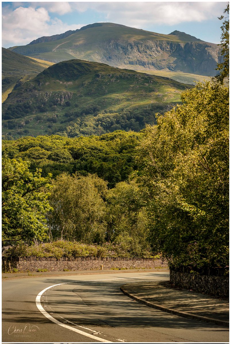 cwo1983's tweet image. Yr lon i&apos;r Wyddfa 
The road to Snowdon ⛰️📸🏴󠁧󠁢󠁷󠁬󠁳󠁿

@CanonUKandIE R7 &amp;amp; EF 70-200mm F/2.8L IS II USM 

#Snowdon #Snowdonia #NorthWales #photography #Adventures #mountains #landscapephotography #landscapes #Eryri #discoverwales