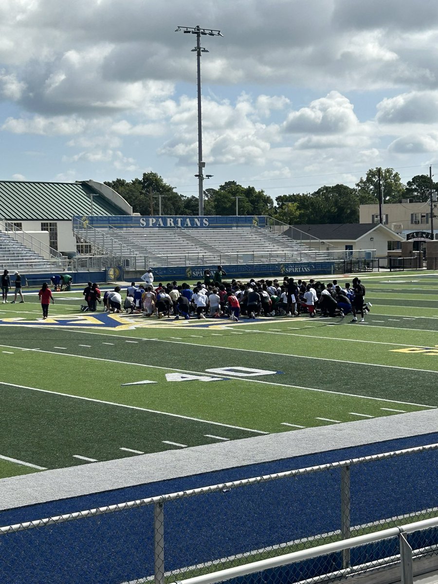 cadehebert123's tweet image. Had a great time competing at the Showcase on the Bayou camp @KYSUFB
@Coach_MSanchez @F_Huggins80