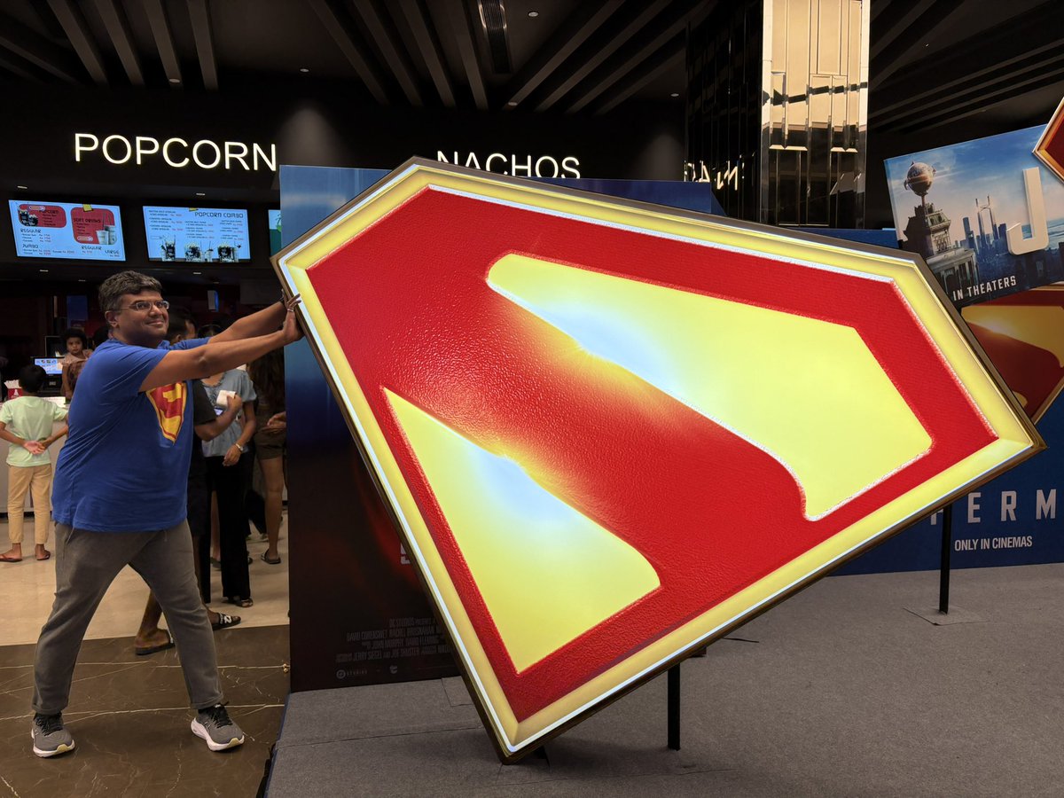 misnadhaque's tweet image. Never felt happier to be wearing the @Superman tshirt. Loved every bit of the movie; definitely loved the IMAX 3D experience. Deserves a rewatch! Thank you for bringing back hope and color, @JamesGunn. With lots of love from Sri Lanka! #imax #superman #SupermanMovie
