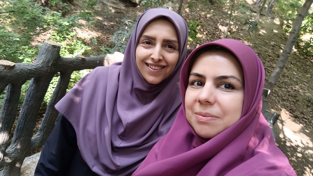 f_mohammadi1364's tweet image. انا لله وانا الیه راجعون
خانم تن زاده جان همکار عزیزم که کمتر از خواهر نبودی برام .خدا روحت را قرین رحمت کنه روحت شاد.چجوری جای خالیت و تو مدرسه تحمل کنم
😭😭😭😭😭