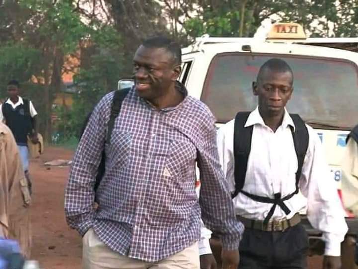 Dr. Bireete Sarah (@sarahbireete) on Twitter photo <a href="/kizzabesigye1/">Kifefe Kizza-Besigye</a> and his PA then <a href="/SamMugumya/">MUGUMYA SAM</a> during walk to work protests in 2011 #FreeKizzaBesigye #FreeAllPoliticalPrisonersinUganda <a href="/kizzabesigye1/">Kifefe Kizza-Besigye</a> and his PA then <a href="/SamMugumya/">MUGUMYA SAM</a> during walk to work protests in 2011 #FreeKizzaBesigye #FreeAllPoliticalPrisonersinUganda