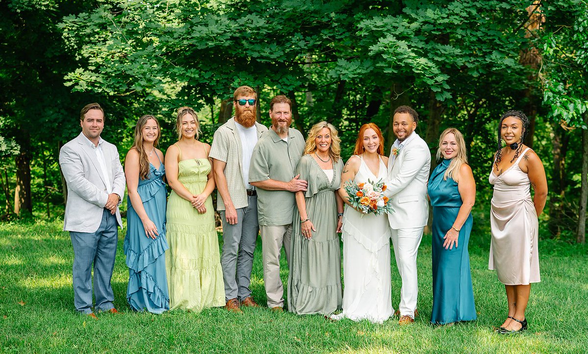 07NurseJenn's tweet photo. Mr &amp; Mrs Bartlett ♥️ 🥂 https://t.co/EWN5alE522