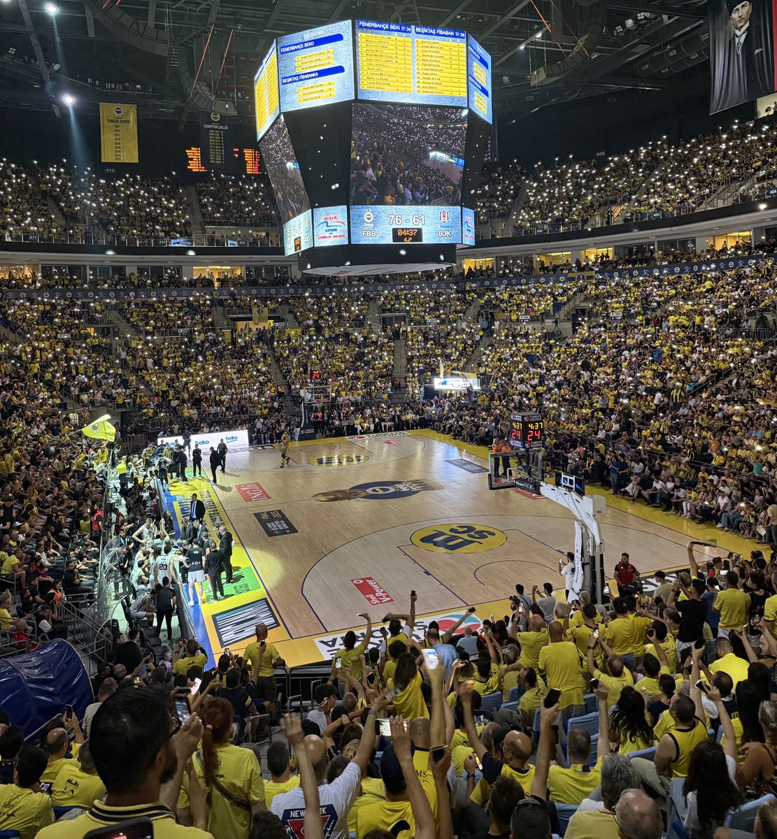 Her şeyiyle özledim. 
Çift maç haftasını da, canım sıkkınken akşama maç izleyince geçer demeyi de, maça gitmeyi de…
Çabuk bir şekilde ekim ayına geçelim <a href="/FBBasketbol/">Fenerbahçe Beko</a>