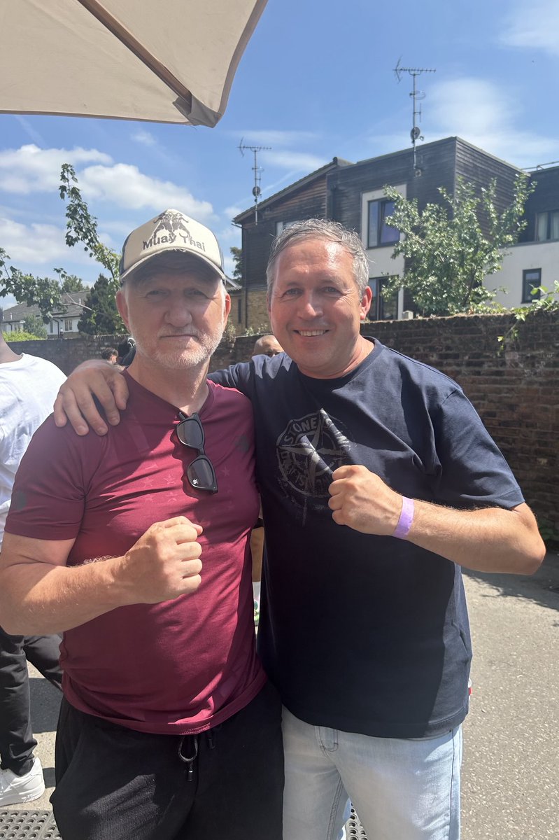 mbquane's tweet image. Enjoyed a great day #InterClub at KO Academy 🥊 Some Amazing fights today ! Also photographed with Kru Bill ex Muay Thai World Champion.
I used to train under Kru Bill over Twenty years ago at he’s club in East London. #MuayThai #KOAcademy