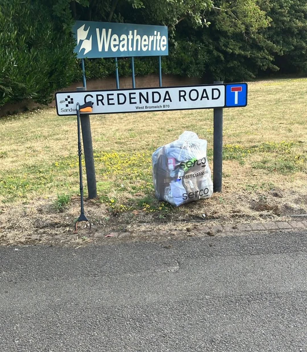 Big shoutout to Chris, who was out and about litter picking in Oldbury today.  Making our local area cleaner and greener. Thanks for your efforts, Chris. #Oldbury #LitterPick #Community  #KeepItClean #sandwell #serco