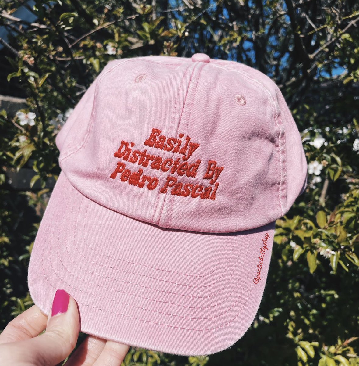 Jessica Rickson 💙 (@jessrickson) on Twitter photo On the train earlier I saw a lady on her way to #Wimbledon wearing this cap 😀 I was itching to tell her that we sat next to #PedroPascal at #Evita on July 1st at <a href="/LondonPalladium/">The London Palladium</a> 😀 He showed us pics of him in costume on the #FantasticFour set 💅🏻 And I gave him a polo mint! 🩵 On the train earlier I saw a lady on her way to #Wimbledon wearing this cap 😀 I was itching to tell her that we sat next to #PedroPascal at #Evita on July 1st at <a href="/LondonPalladium/">The London Palladium</a> 😀 He showed us pics of him in costume on the #FantasticFour set 💅🏻 And I gave him a polo mint! 🩵