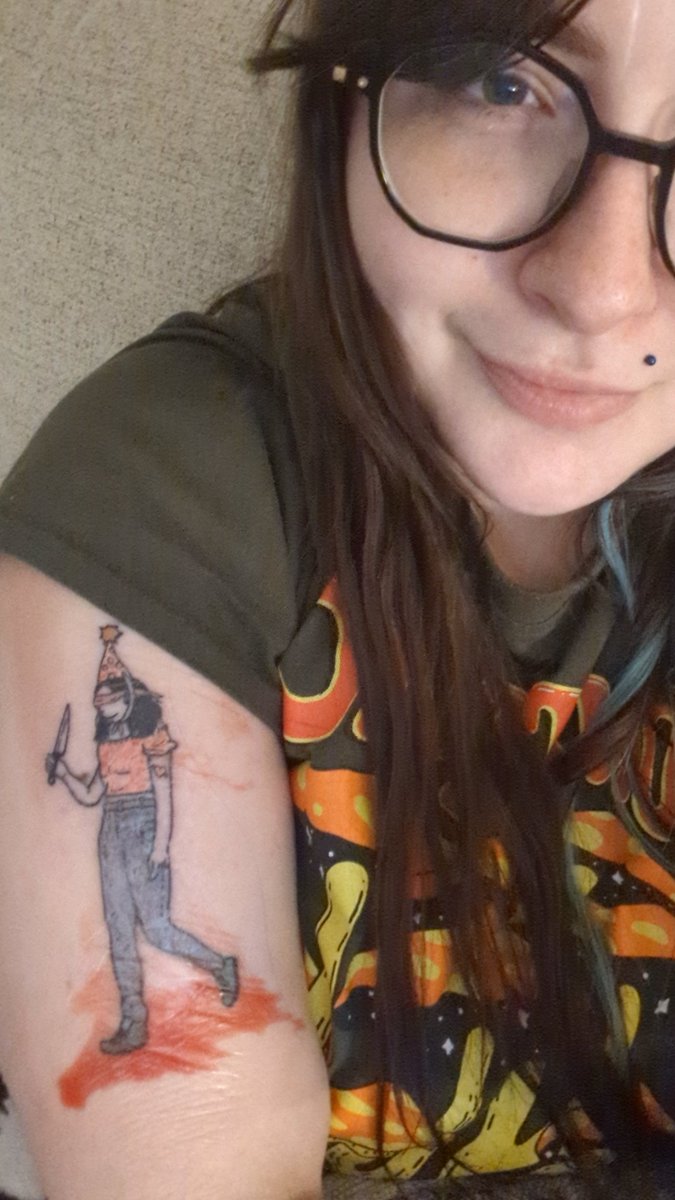 SnailCatInSpace's tweet photo. She a lil bloody but I'm obsessed ✨ https://t.co/3KqsT3LeF3