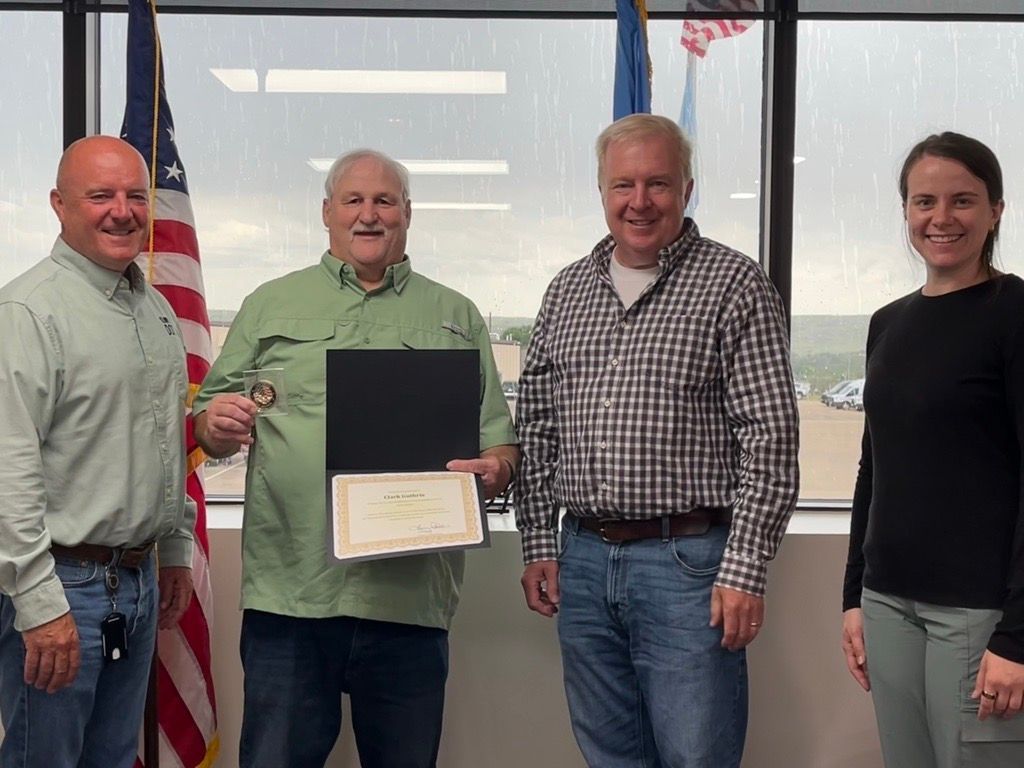 SouthDakotaDOT's tweet image. Clark Guthrie (middle left), Pierre Region Beautification and Billboard Technician, recently retired from SDDOT after 37 years. 

From all of us at the SDDOT, thank you Clark for your dedicated service to the traveling public of South Dakota. 

#SDDOT #SD511