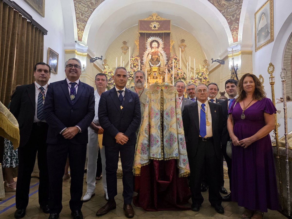 En el día de ayer acompañamos en su Función Principal de Instituto a la querida <a href="/Hdad_Calatrava/">Hdad. Carmen de Calatrava</a>.