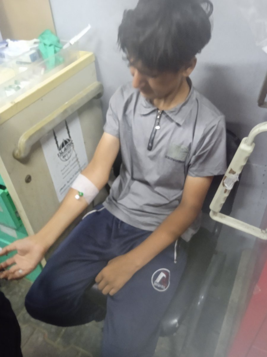 mohannad1789941's tweet image. Hello friends
This is my brother, who is 13 years old. There is a percentage of salts with him, and this is because of the lack of food and water pollution. Please support me to collect the amount of treatment.Please help me
