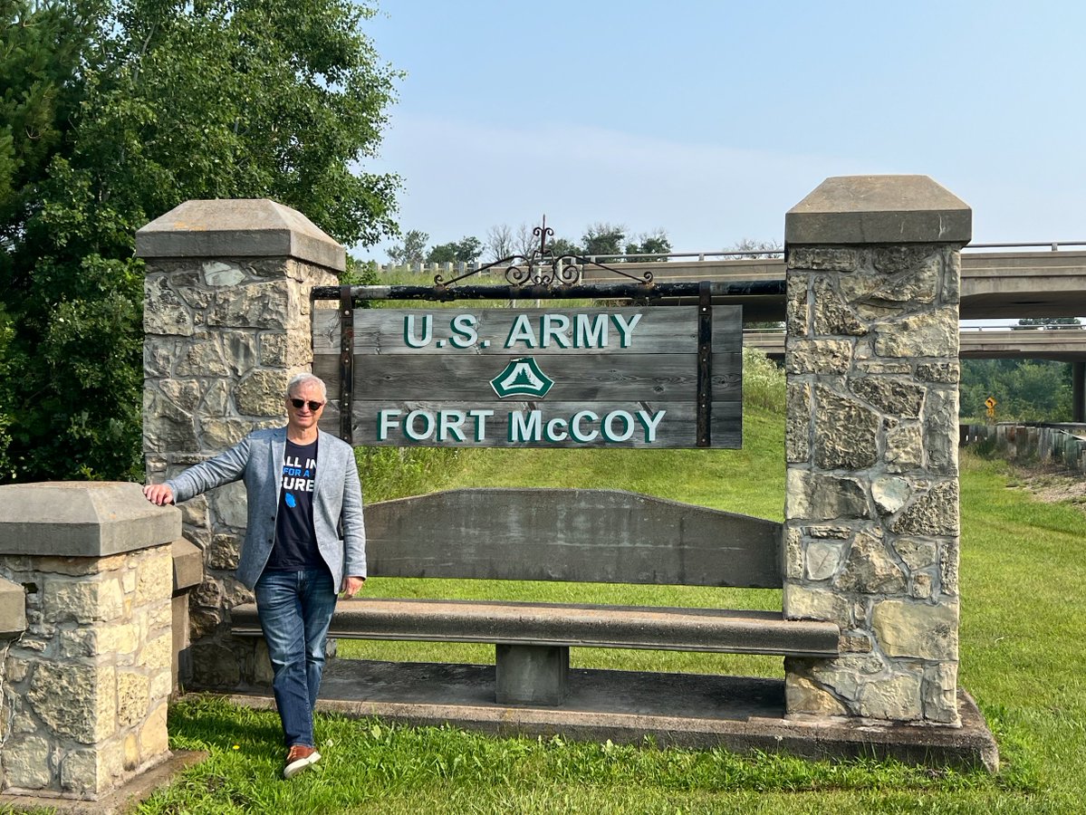 GarySinise's tweet image. Last night at Rockin' for the Vets at Cantigny Park in Wheaton, Illinois.
Just arrived at Fort McCoy, Wisconsin for a concert for the troops today.