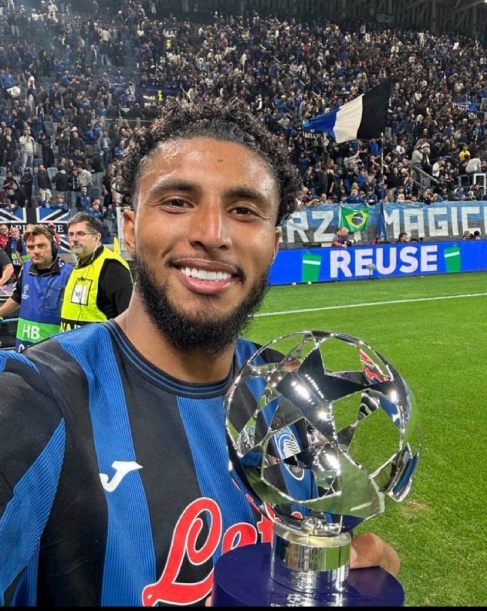 لجنة الاستقطاب تستهدف التعاقد مع إيدرسون .. اول من طلب اللاعب هو الهلال ياليت مستقبلاً مانشوفه في اي نادي ثاني بدورينا ..