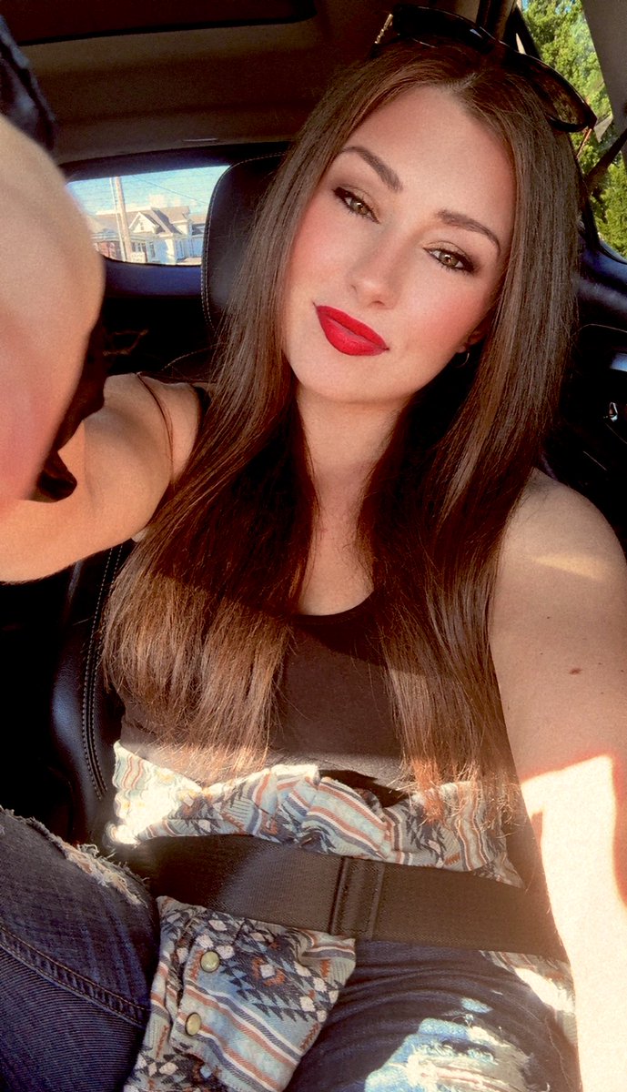 I went out Last Night 🎶 🎸💪🏼 
I’ve got wild stories if you ever wanna hear them 👇🏼.. just msg me 😜 

onlyfans.com/miss_miasimone